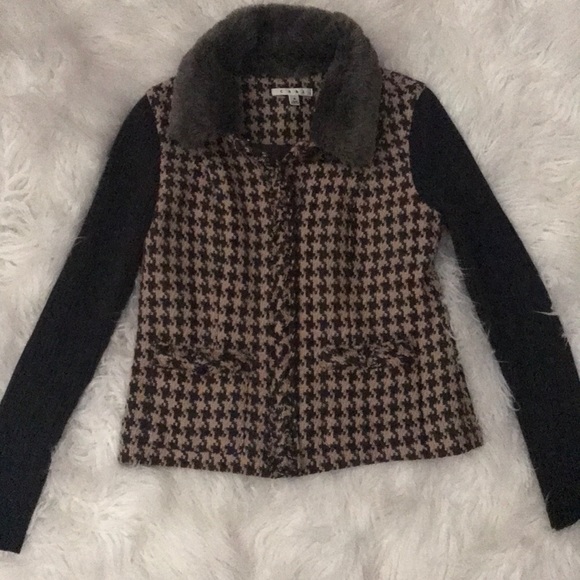 CAbi Jackets & Coats Cabi Sz 4 Jip Tweed Faux Fur Jacket Fully